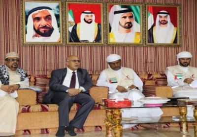 ممثل الهلال الإماراتي بعدن يستعرض خطط وسير عملية الدعم اللوجستي