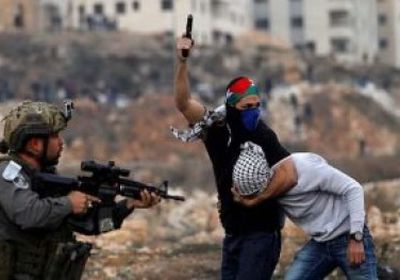 قوات الاحتلال تعتقل شابين بوسط القدس