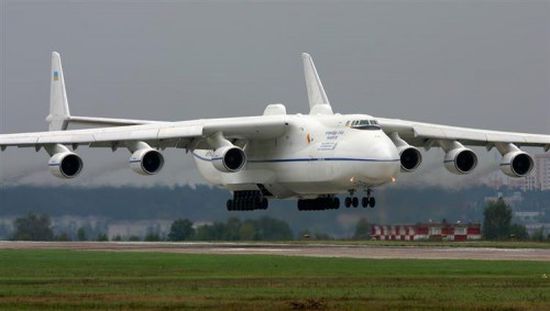 علماء روس يبدأون صنع أكبر طائرة نقل في العالم