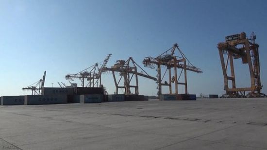 التحالف: مليشيا الحوثي تعطل دخول 6 سفن ميناءي الحديدة والصليف