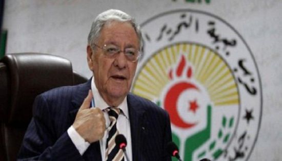 الإطاحة بأمين عام الحزب الحاكم في الجزائر 