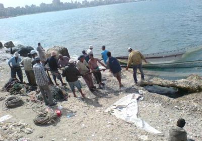 مليشيا الحوثي تحتجز 18 صيادًا.. والتحالف يٌفرج عنهم &laquo;تفاصيل&raquo;