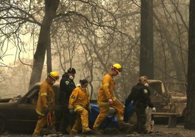 البحث عن 1000 مفقود في حريق غابات بكاليفورنيا