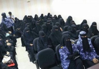 بدعم إماراتي.. تخرج دفعة جديدة من الشرطة النسائية بالمكلا