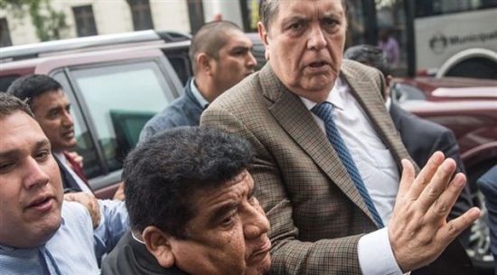 بعد ملاحقته بتهم فساد.. رئيس بيرو السابق يطلب اللجوء السياسي في أوروغواي
