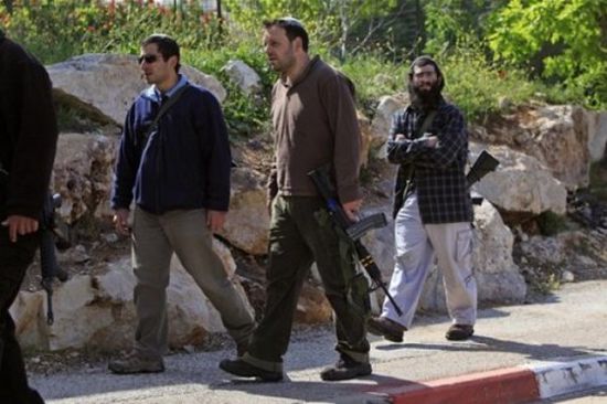 مستوطنون إسرائيليون يخربون متنزه فلسطيني بنابلس 