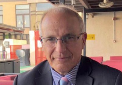 السفير البريطاني يحذّر الحوثيين من ردة فعل قوية في&nbsp;حال عدم حضورهم إلى السويد (لقاء)