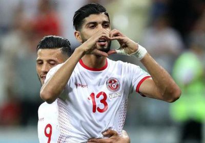 الاتحاد التونسي يفكر في إيقاف نجم المنتخب 