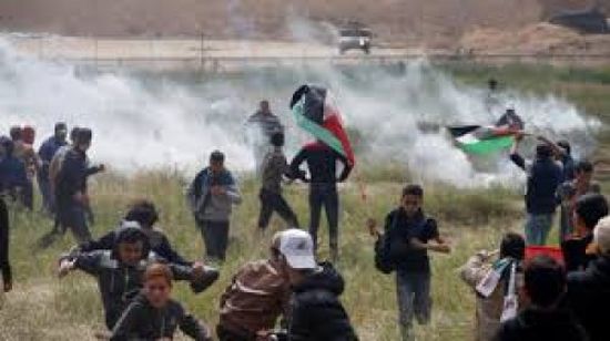 في مسيرات العودة.. إصابة 12 فلسطينيًا برصاص الاحتلال