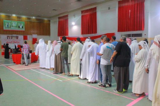 بالصور.. البحرين تشهد إقبالاً كثيفاً من قبل الناخبين