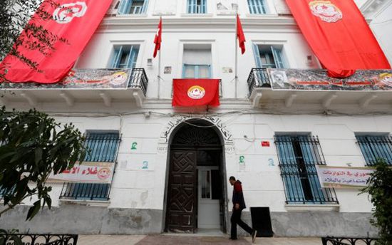 إضراب عام للنقابات العمالية بتونس