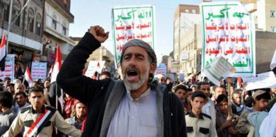 صحافي يُطالب بمحاربة الأفكار "الخمينية - الحوثية"