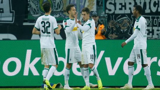 بروسيا مونشنجلادباخ يقسو على هانوفر في الدوري الألماني