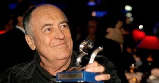 وفاة المخرج الإيطالي برناردو برتولوتشي عن عمر 77 عاما