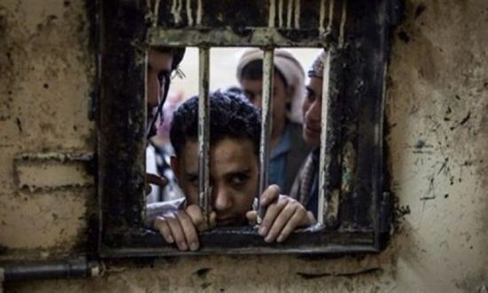 أمهات المختطفين تطالب جريفيث بإنقاذ الصحفيين قبل المشاورات