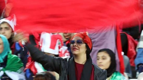 "فيفا" تحذر إيران من التمييز بين الجنسين في حضور المباريات