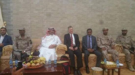 وصول سفير أمريكا لدى اليمن إلى مطار الريان بالمكلا