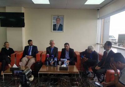 مسؤول الشؤون الإنسانية بالأمم المتحدة يصل عدن (صور)
