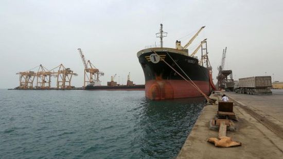 التحالف تصدر 9 تصاريح لسفن متجهة لموانئ يمنية وسط عراقيل حوثية 