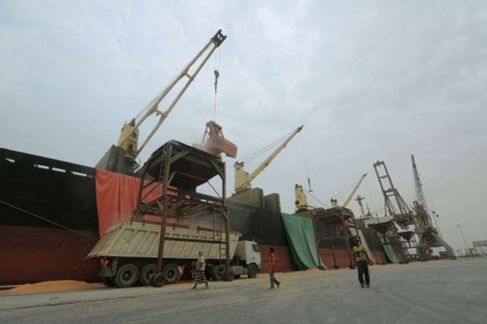 التحالف العربي يكشف منع مليشيا الحوثي دخول 4 سفن ميناء الحديدة 