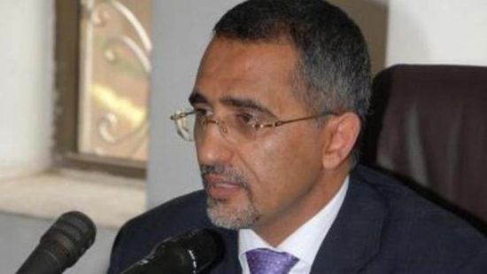 محافظ البنك المركزي يكشف أسباب استقرار سعر الريال اليمني والودائع الجديدة