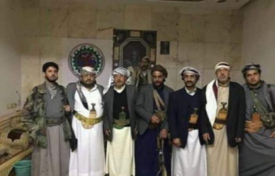 مليشيات الحوثي تقتحم منزل وزير سابق لهم وتهدده بالقتل في صنعاء 