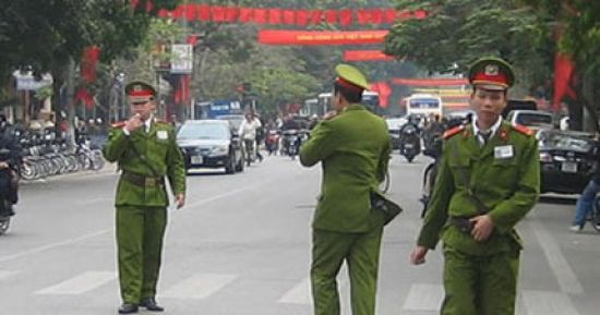 فيتنام تخصص خطا ساخنا لتلقي بلاغات اتهامات فساد الشرطة 