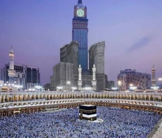 رواد تويتر: برج الساعة في مكة المكرمة يختفي