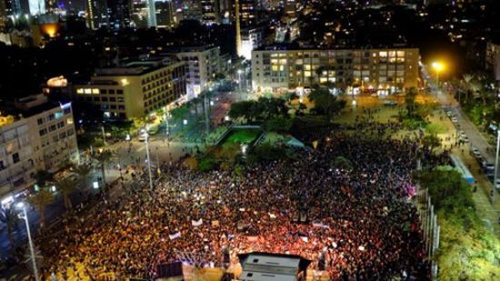 مظاهرات نسائية فى تل أبيب  إحتجاجا على العنف ضد المرأة 