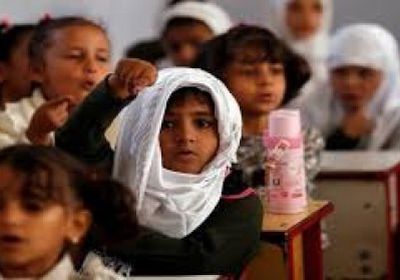 600 حقيبة مدرسية للطلاب الفقراء بعدن