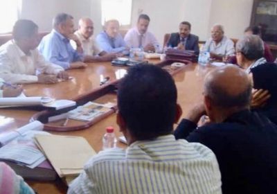 قرار عاجل بإصلاح مدرجات مطار عدن الدولي