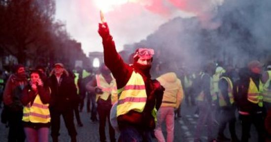 المالية الفرنسية: احتجاجات "السترات الصفراء" أثرت على اقتصاد البلاد
