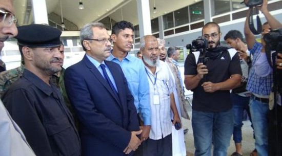 بالصور.. افتتاح أول معرض فوتوغرافي مستدام في مطار عدن الدولي 