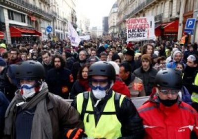 البنك المركزي الفرنسي: الاحتجاجات تبطئ النمو الإقتصادي