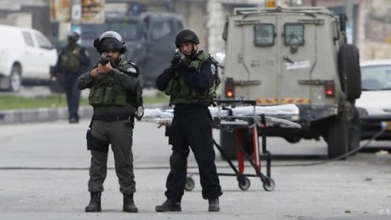 الاحتلال الإسرائيلي يقتل فلسطينياً بدعوى قيامه بعملية دهس