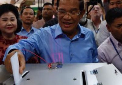 البرلمان الكمبودي يرفع الحظر السياسي على المعارضين