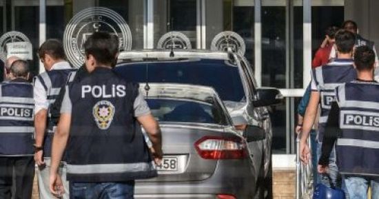 ممثلو الادعاء التركي يأمرون بالقبض على 219 جنديا معارضين لأردوغان