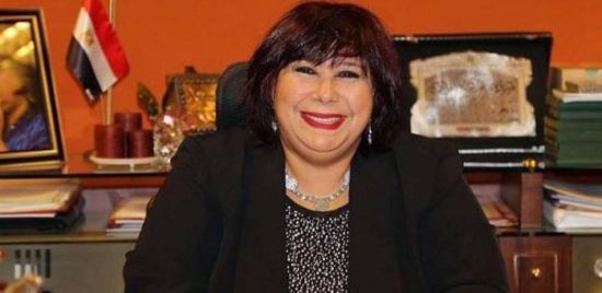 وزيرة الثقافة المصرية تعيد فتح مسارح العرائس والعائم والطليعة