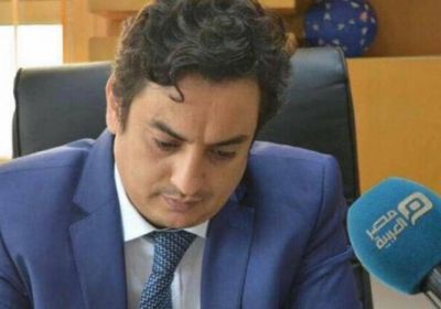 بسبب الواتساب.. مليشيا الحوثي تعتقل مدير " كاك بنك " 