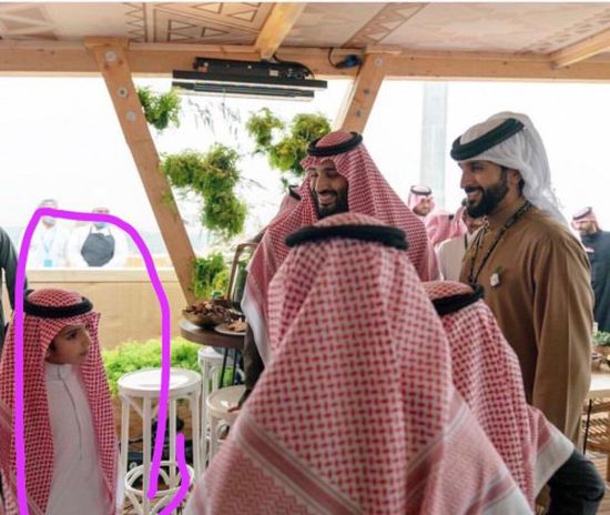 شاهد ظهور نادر للأمير الصغير سلمان برفقة والده ولي العهد السعودي "فيديو"