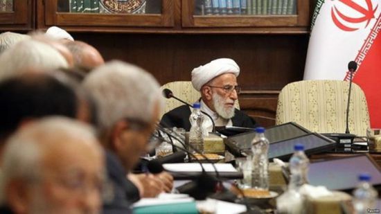 " مفتاح الصواميل " .. إيرانيون يسخرون من رجل دين تقلد معظم مناصب الدولة