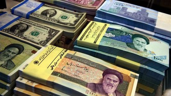 إيران والعراق يبحثان التعامل بالعملات المحلية بدلاً من الدولار
