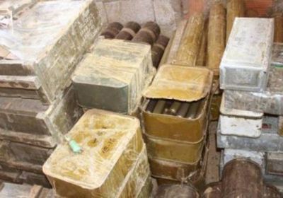 لقور يعرب عن قلقه من اكتشاف شحنة أسلحة متجهة لعدن