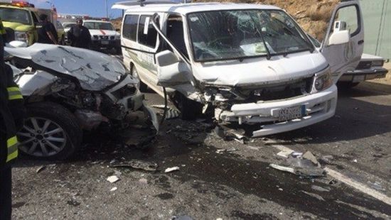 وفاة شخص وإصابة 4 في حادث مروري بشبام