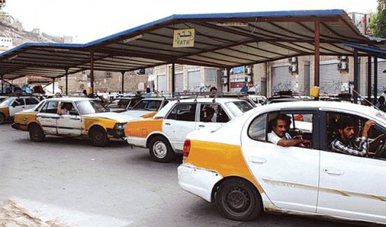 غضب بعدن من ارتفاع أسعار المواصلات.. والمواطنون: الحكومة لا تهتم