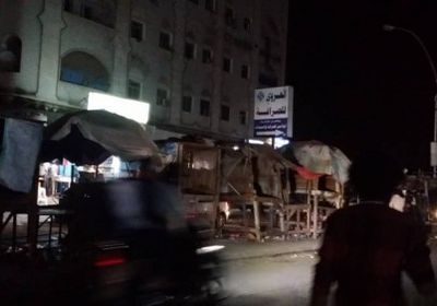 مطالبات بإزالة سوق قات عشوائي بعدن