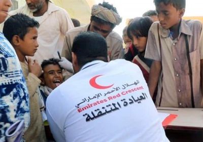 الهلال الأحمر الإماراتي يواصل إغاثة الحالات المرضية بالحديدة