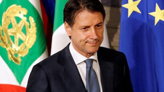 رئيس وزراء إيطاليا يصل ليبيا ويلتقي بسراج