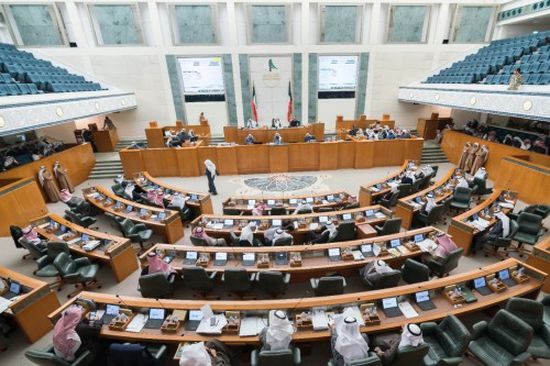 البرلمان الكويتي يقبل استقالة 4 وزراء بينهم "النفط"