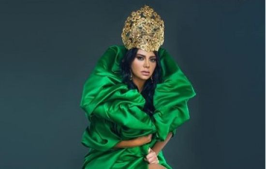 رانيا يوسف تشعل السوشيال ميديا مرة أخرى بفستان أخضر